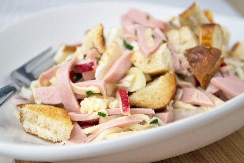 Traditioneller Wurstsalat