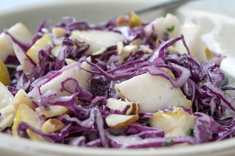 Rotkrautsalat mit Joghurt-Nuss Dressing