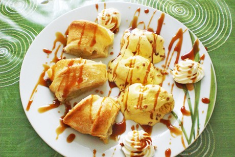 Gebackene Banane mit Vanilleeis
