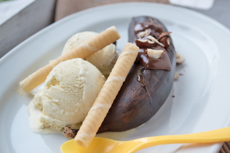 Gegrillte Schokobanane mit Eis