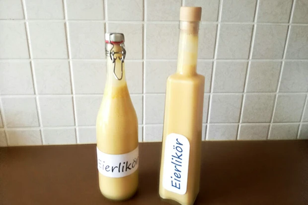 Eierlik&ouml;r mit Korn