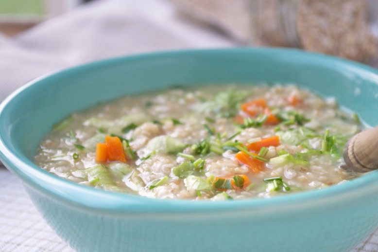 Würzige Haferflockensuppe