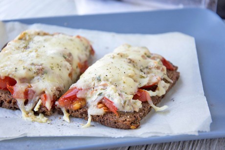 Thunfischcreme auf Vollkornbrot