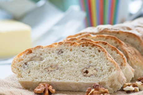 Walnussbrot aus der Kastenform