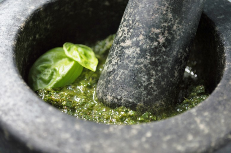 Basilikum-Bärlauch-Pesto