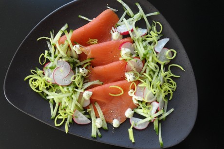 Salat mit Räucherlachs