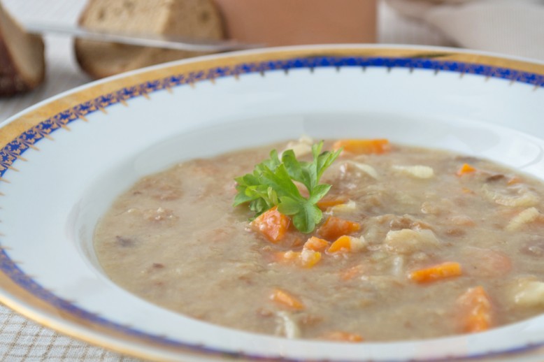 Brotsuppe mit Gemüse