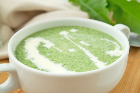 Sauerampfer-Kerbel-Suppe