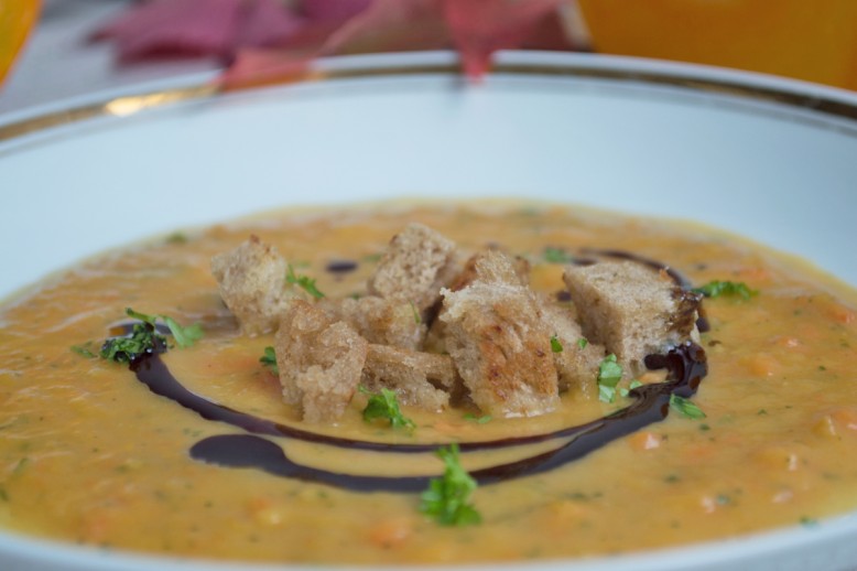 Kürbiscreme-Linsensuppe