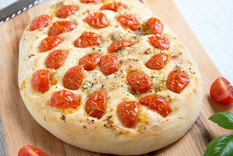 Tomaten-Sardellen-Focaccia