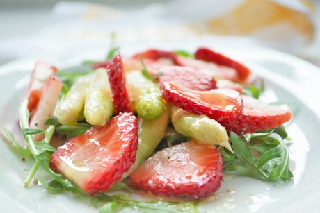 Erdbeer-Spargel-Salat