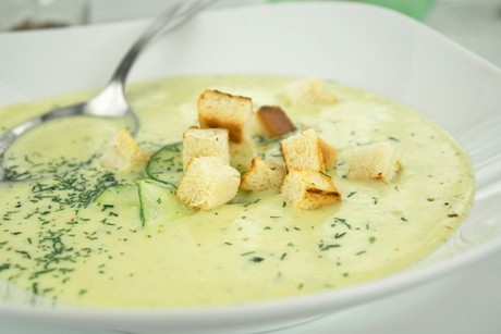 Topfen-Gurken-Suppe
