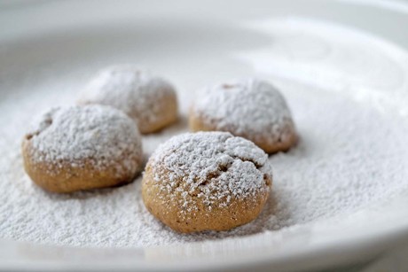 Weihnachtliche Mandelbällchen