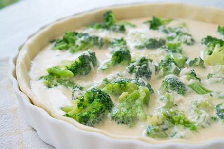 Camembert-Quiche mit Brokkoli
