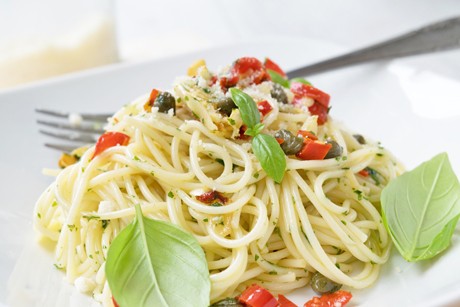 Würzige Kapern-Spaghetti