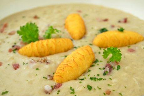 Zwiebel-Speck-Sauce