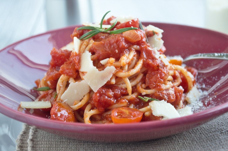 Tomaten-Rosmarin Nudeln