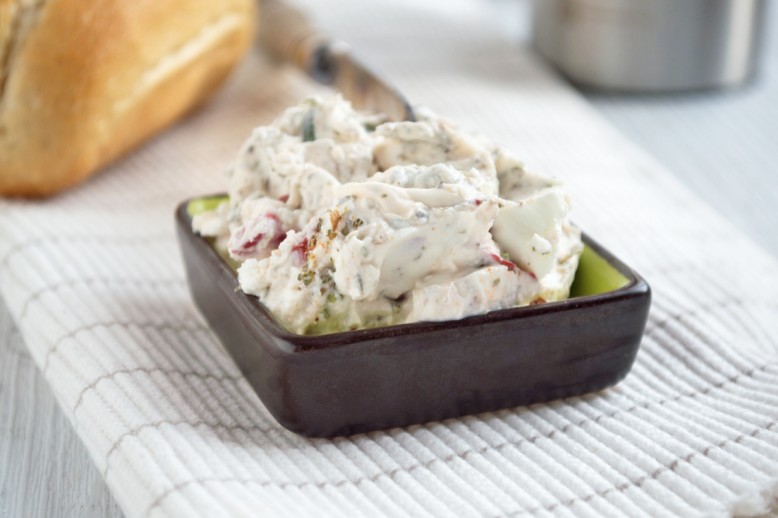 Feta-Kräuter-Creme mit Paprika