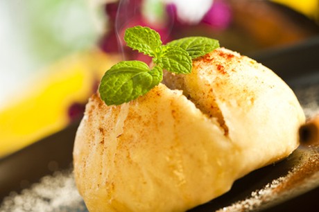 Zimt-Knödel aus Germteig