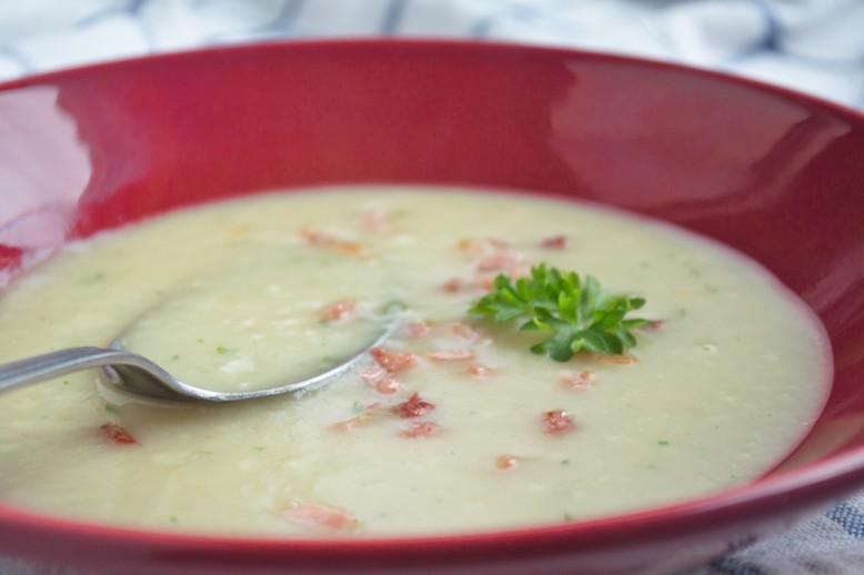 Einbrennsuppe mit Speck