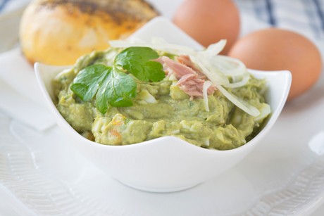 Thunfischaufstrich mit Avocado