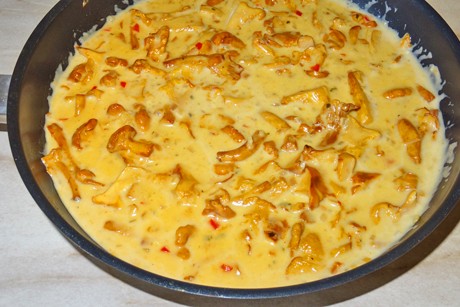 Eierschwammerlpfanne
