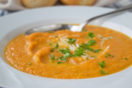 Karotten-Suppe mit Ingwer