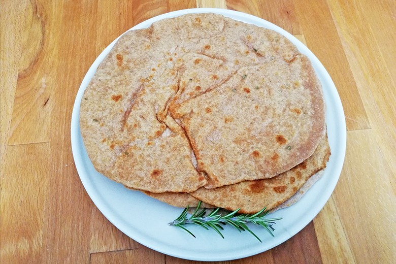 Dinkel-Chapatis mit Rosmarin