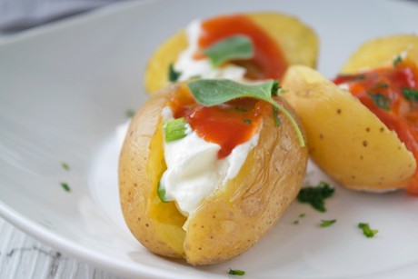 Ofenkartoffel mit Chilischmand