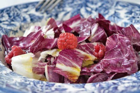 Radicchiosalat mit Himbeeren