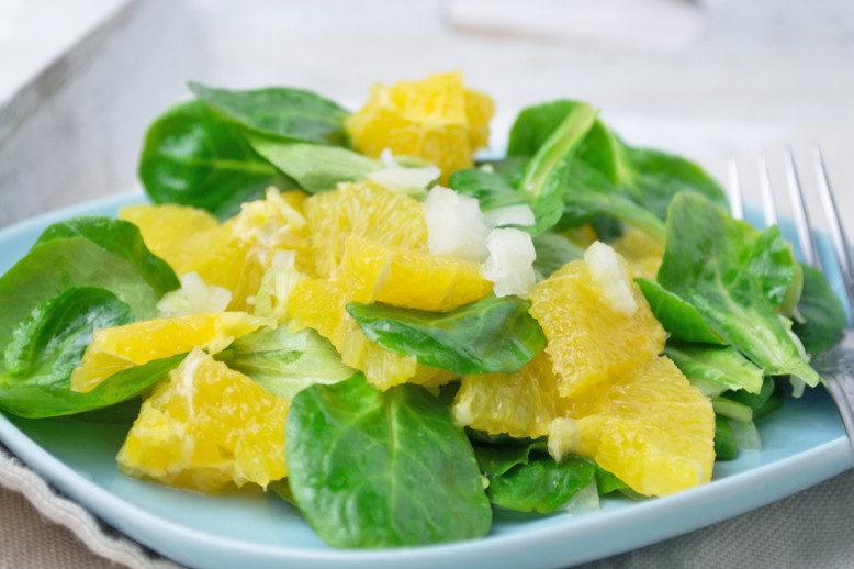 Vogerlsalat mit Orangen