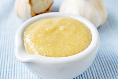 Knoblauch-Weißweincreme
