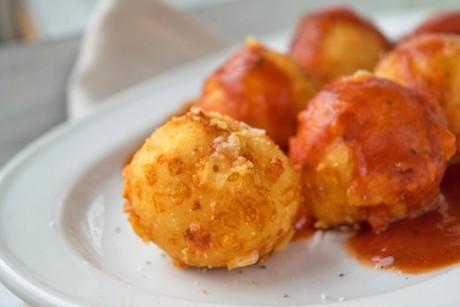 Käsebällchen