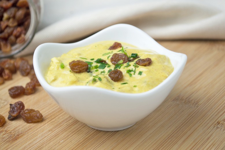 Curry-Dip mit Rosinen