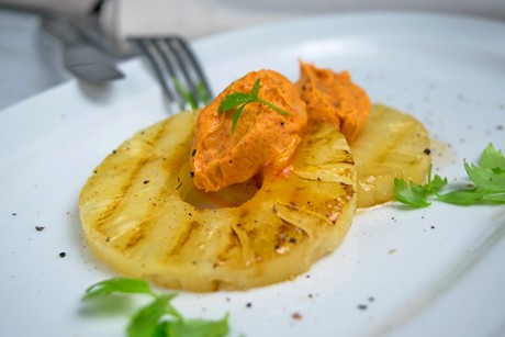 Paprika-Kräuter-Butter