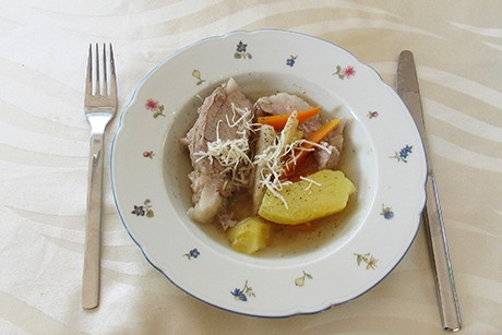 Omas steirisches Wurzelfleisch