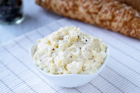Curry-Ei Butter