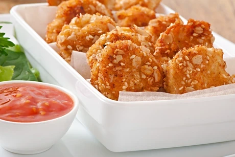 Chicken-Nuggets mit Sesamkruste