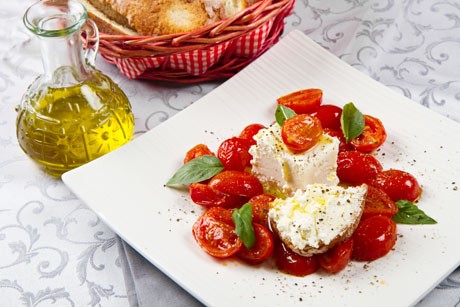 Tomatensalat mit Schafkäse