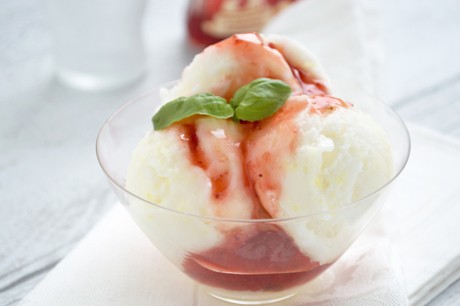 Cremiges Joghurt-Eis