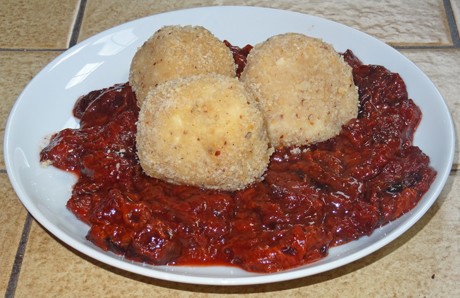 Topfenknödel mit Zwetschgenröster