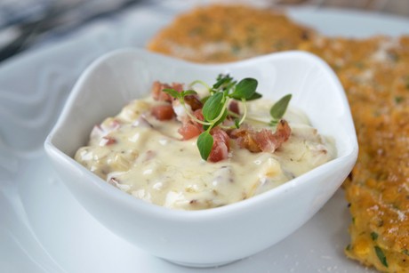 Zwiebel-Speck-Sauce
