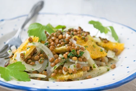 Wurzelpetersilien-Salat mit Linsen