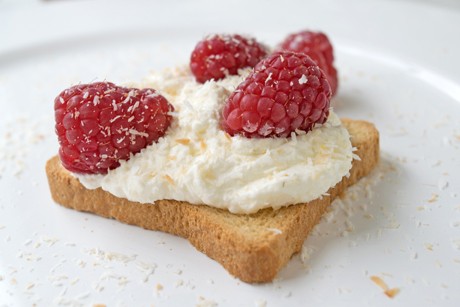 Himbeer-Kokos-Snack