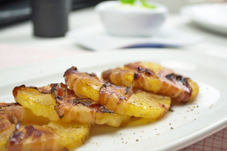 Speck-Ananas Röllchen