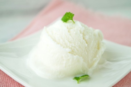 Sauermilch-Sorbet