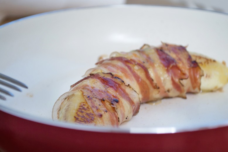 Gegrillte Bananen im Speck
