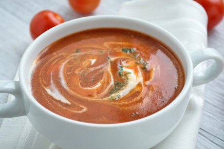Joghurt-Tomatensuppe