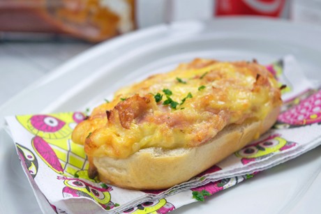 Überbackene Schinkenbrötchen