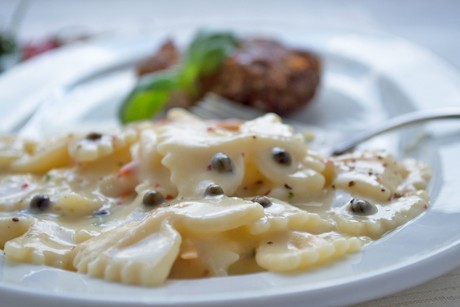 Scharfe Käsesauce